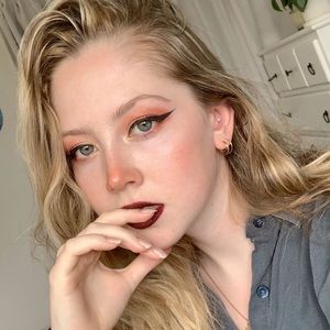 Meet your Posher, Leah